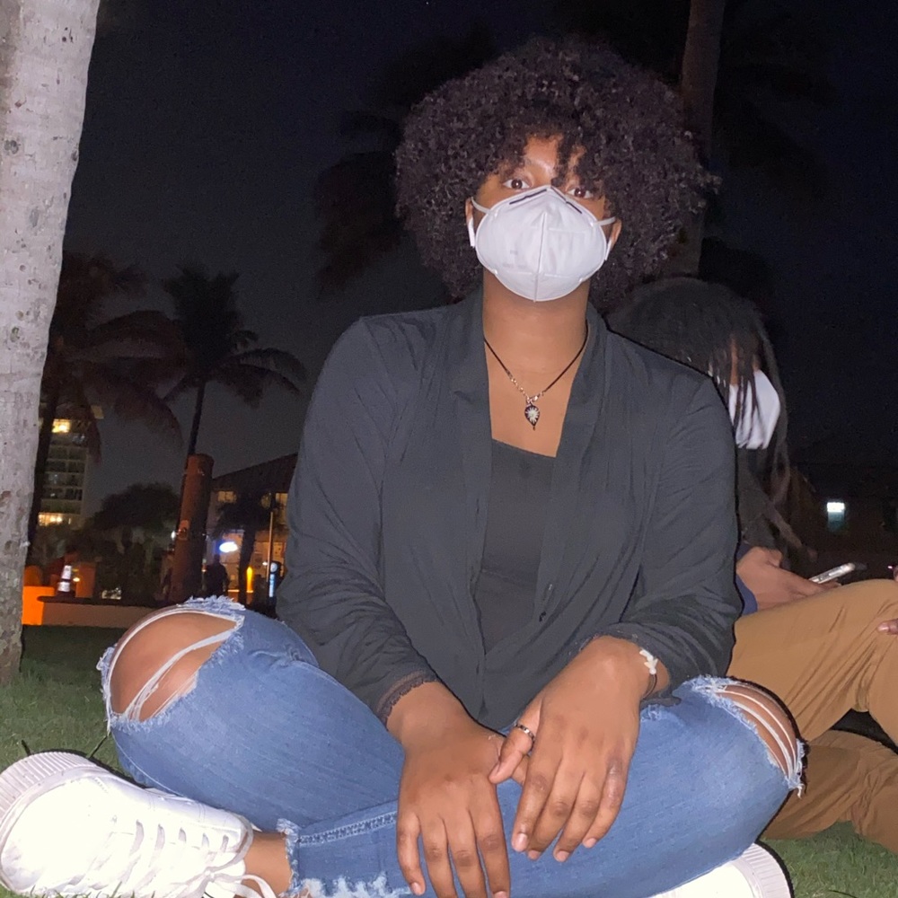 Meet your Posher, Mya